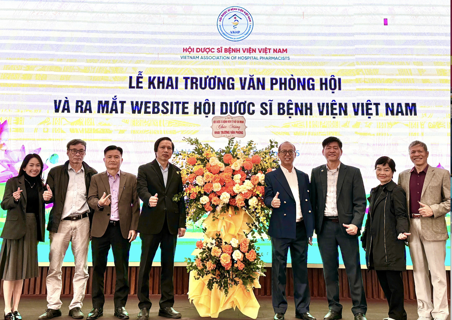 KHAI TRƯƠNG VĂN PHÒNG HỘI VÀ RA MẮT WEBSITE HỘI DƯỢC SĨ BỆNH VIỆN VIỆT NAM