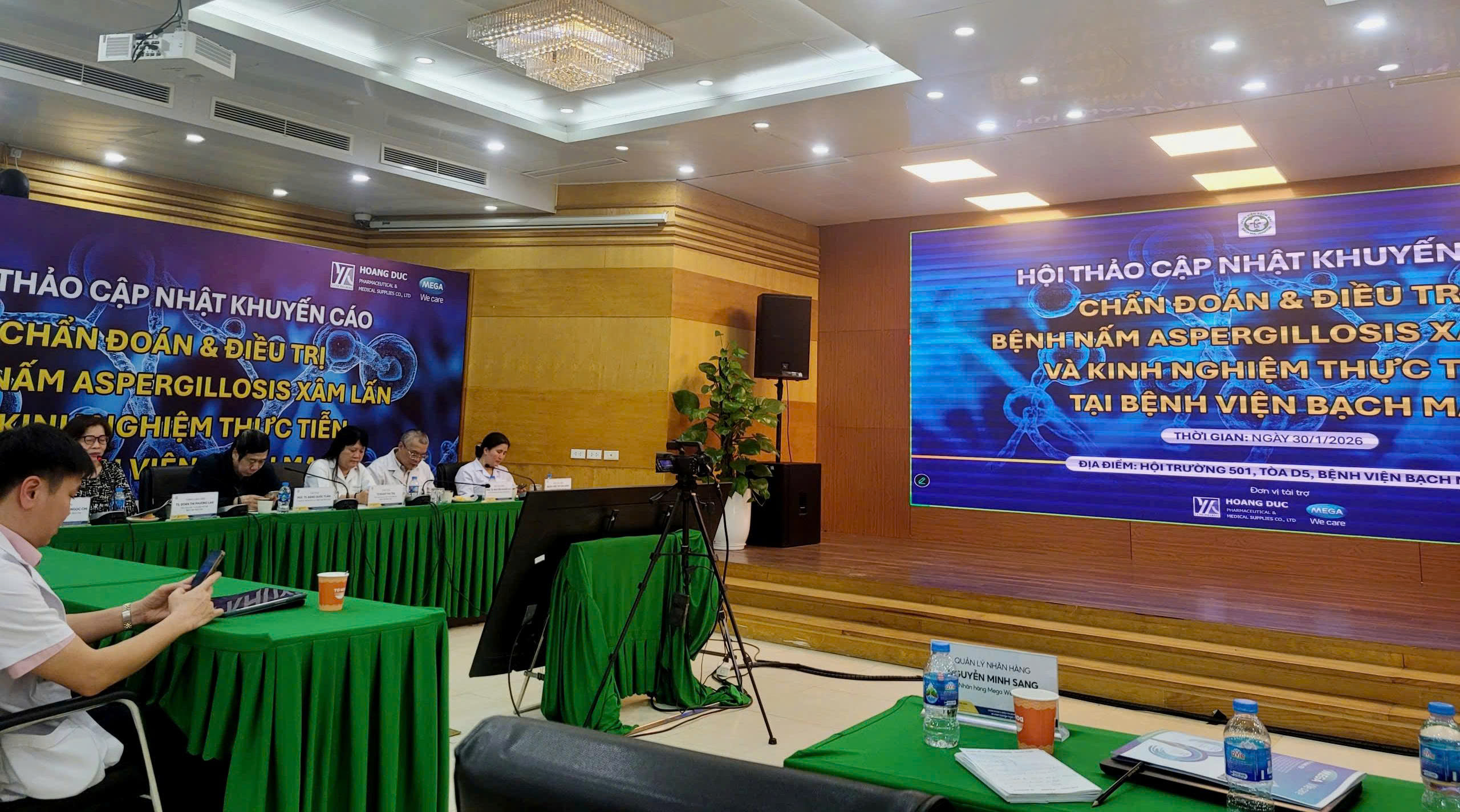 HỘI THẢO VỀ NHIỄM NẤM ASPERGILLUS XÂM LẤN: THÁCH THỨC CHẨN ĐOÁN VÀ ĐIỀU TRỊ TỪ THỰC TIỄN LÂM SÀNG TẠI BỆNH VIỆN BẠCH MAI