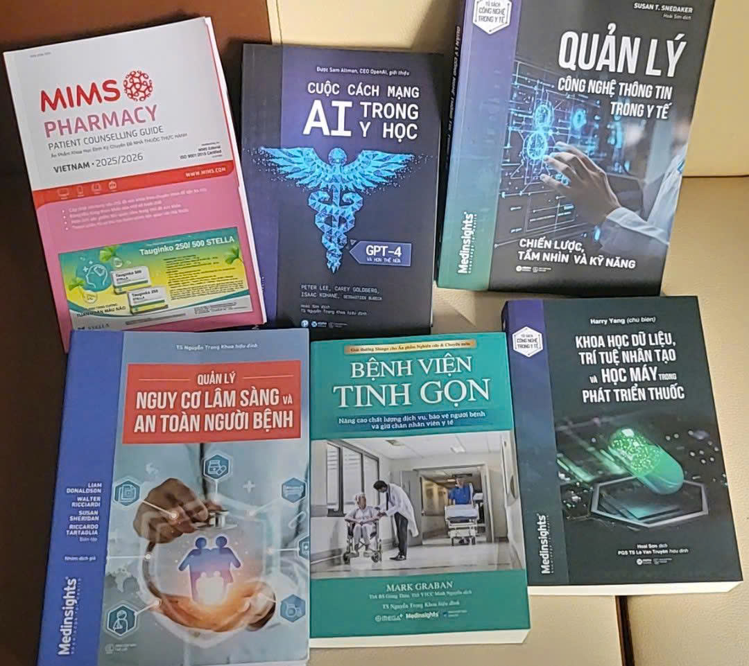 DƯỢC SĨ LÂM SÀNG BỆNH VIỆN VÀ CÔNG NGHỆ THÔNG TIN: ĐỌC SÁCH ĐỂ TÍCH LŨY KINH NGHIỆM